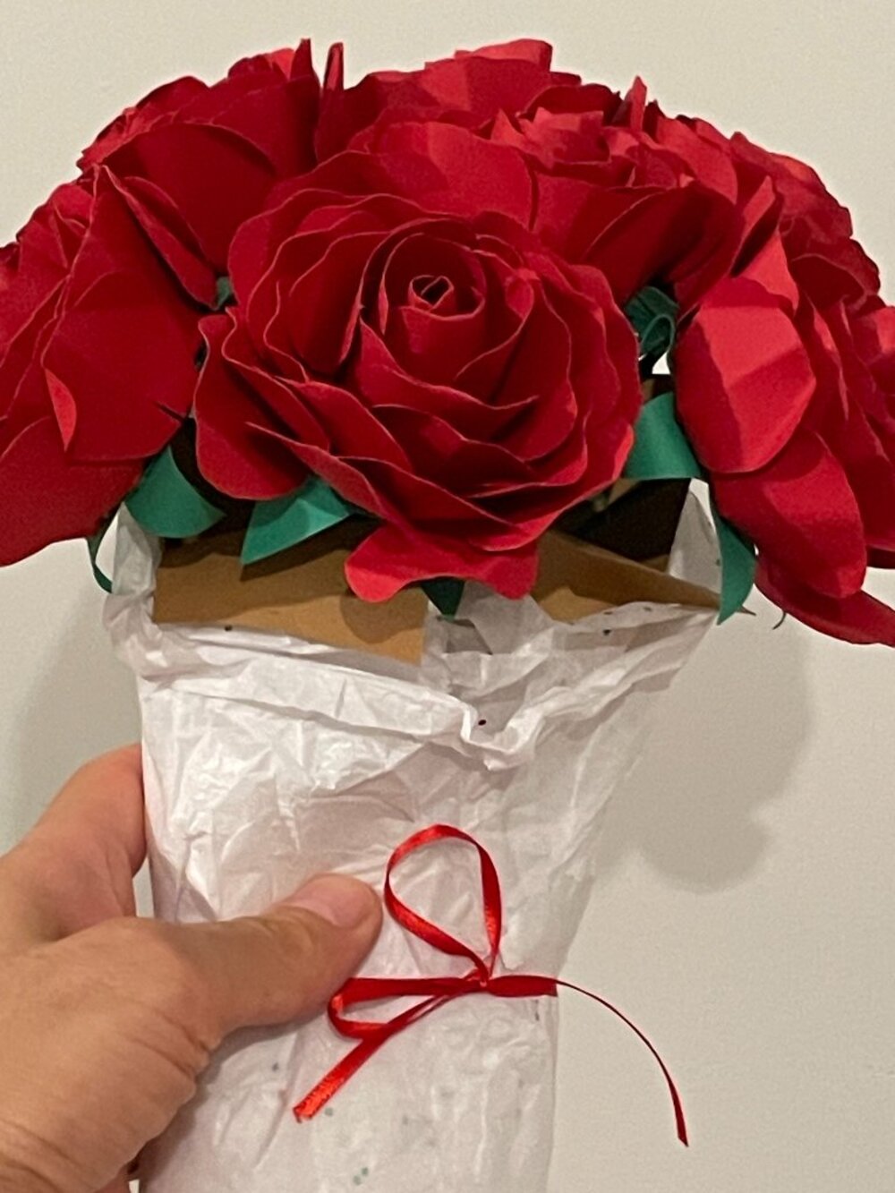 Lovepop Red Rose Paper Flower Bouquet Pop Up 3D Centerpiece Valentine Anniversar